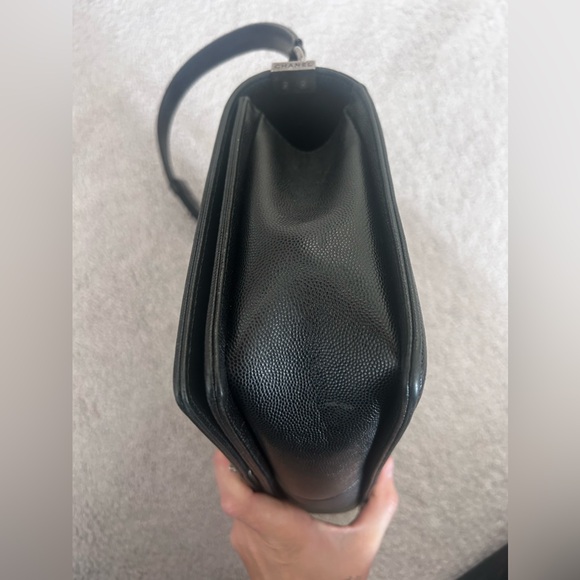 Chanel Caviar New Medium Boy Bag - Picture 5 of 16